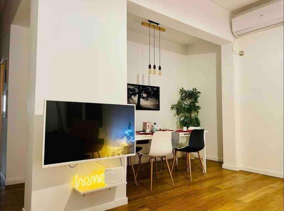 Vasilis Luxury Apartment Atenas Exterior foto